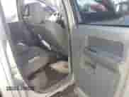 2006 Dodge 1500 SLT с VIN 1D7HU18NX6S635033, выставлен на аукционе IAAI как лот 42933746 с пробегом 170 810 миль миль и . История ставок и продаж доступна на DreamBid. Изображение 8.