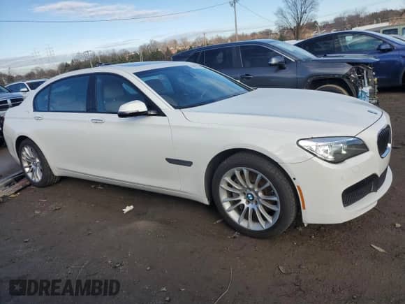 2015 BMW 7 Series 740Li xDrive с VIN WBAYF4C58FGS99427, выставлен на аукционе Copart как лот 84991474 с пробегом 83 008 миль миль и Списание • Salvage title. История ставок и продаж доступна на DreamBid. Изображение 4.