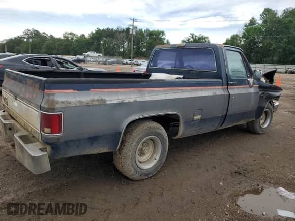 1986 Chevrolet Silverado 1500 с VIN 1GCDC14H7GS164567, выставлен на аукционе Copart как лот 54709265 с пробегом 59 670 миль миль и Списание • Salvage title. История ставок и продаж доступна на DreamBid. Изображение 3.