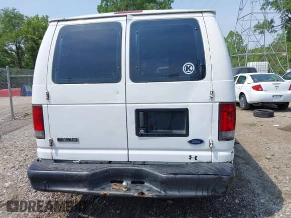 2008 Ford Econoline Cargo Commercial with VIN 1FTNE14W48DA33339, listed as a IAAI auction lot 42469025 with 362,936 mi miles and . Bid and sale history available at DreamBid. Image 16.