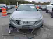 2015 Hyundai Sonata SE с VIN 5NPE24AF1FH070855, выставлен на аукционе IAAI как лот 43401764 с пробегом 150 569 миль миль и . История ставок и продаж доступна на DreamBid. Изображение 12.