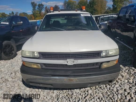 2002 Chevrolet Silverado 2500 Work Truck with VIN 1GCGC24U82Z308661, listed as a Copart auction lot 75846094 with 133,116 mi miles and Clean title. Bid and sale history available at DreamBid. Image 5.