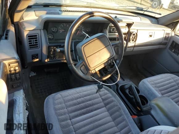 1993 Jeep Grand Cherokee Laredo with VIN 1J4GZ58S4PC580315, listed as a Copart auction lot 85105304 with 202,460 mi miles and Clean title. Bid and sale history available at DreamBid. Image 8.