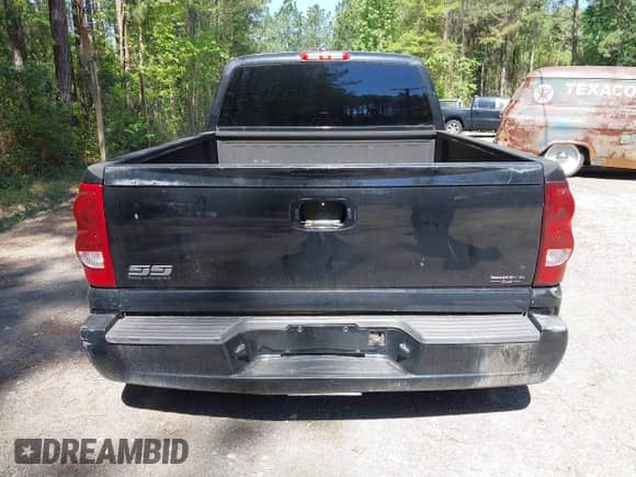 2003 Chevrolet Silverado SS z VIN 2GCEK19N731384405, wystawiony jako IAAI lot #42059077 z przebiegiem 208 241 mil mil oraz . Historia ofert i sprzedaży dostępna na DreamBid. Obrazek 17.
