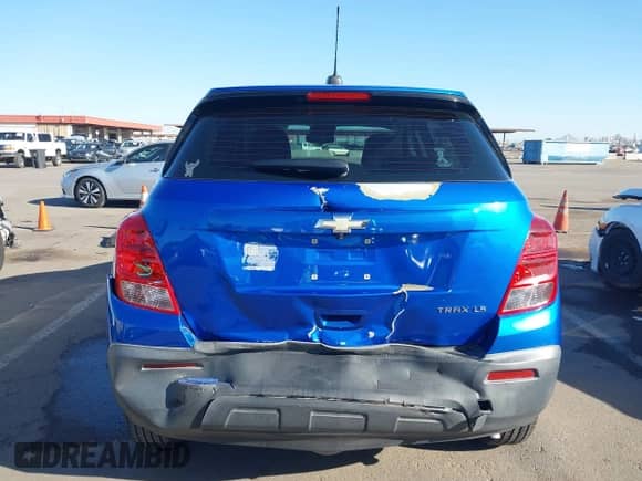 2016 Chevrolet Trax LS z VIN KL7CJKSB7GB718502, wystawiony jako IAAI lot #43375133 z przebiegiem 61 282 mil mil oraz . Historia ofert i sprzedaży dostępna na DreamBid. Obrazek 16.