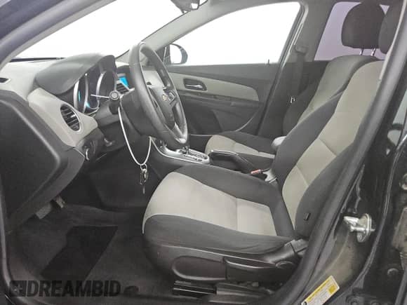 2016 Chevrolet Cruze LS с VIN 1G1PC5SG6G7121400, выставлен на аукционе Copart как лот 71312585 с пробегом 67 367 миль миль и Чистый • Clean title. История ставок и продаж доступна на DreamBid. Изображение 7.
