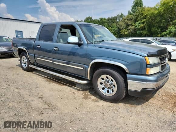 2006 Chevrolet Silverado 1500 LS с VIN 2GCEC13V361297059, выставлен на аукционе Copart как лот 80355785 с пробегом 240 055 миль миль и Списание • Salvage title. История ставок и продаж доступна на DreamBid. Изображение 4.