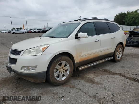 2011 Chevrolet Traverse 2LT z VIN 1GNKRJED9BJ185749, wystawiony jako Copart lot #70916715 z przebiegiem Nie podano mil oraz Czysty tytuł • Clean title. Historia ofert i sprzedaży dostępna na DreamBid. Obrazek 1.