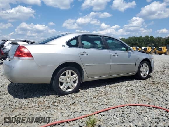 2008 Chevrolet Impala LT with VIN 2G1WC583581210521, listed as a Copart auction lot 71468695 with 242,779 mi miles and Salvage title. Bid and sale history available at DreamBid. Image 3.