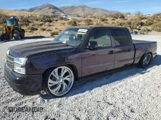 2005 Chevrolet Silverado 1500 z VIN 2GCFC13T251325270, wystawiony jako Copart lot #75061414 z przebiegiem Nie podano mil oraz Szkoda całkowita • Salvage title. Historia ofert i sprzedaży dostępna na DreamBid. Obrazek 1.