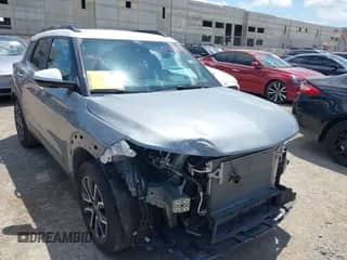 2023 Chevrolet TrailBlazer ACTIV с VIN KL79MVSL1PB106002, выставлен на аукционе IAAI как лот 42569755 с пробегом 37 191 миль миль и . История ставок и продаж доступна на DreamBid. Изображение 1.
