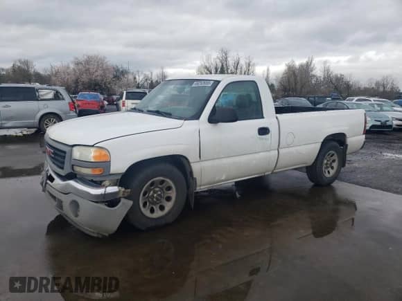 2007 GMC Sierra 1500 Work Truck z VIN 3GTEC14X57G232125, wystawiony jako Copart lot #49252655 z przebiegiem 303 880 mil mil oraz Szkoda całkowita • Salvage title. Historia ofert i sprzedaży dostępna na DreamBid. Obrazek 1.