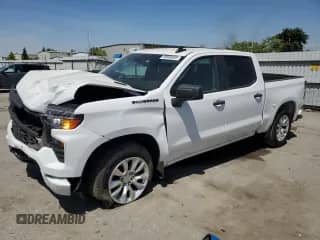 2025 Chevrolet Silverado 1500 Custom с VIN 1GCPABEK7SZ196907, выставлен на аукционе Copart как лот 56565805 с пробегом 1 545 миль миль и Списание • Salvage title. История ставок и продаж доступна на DreamBid. Изображение 1.