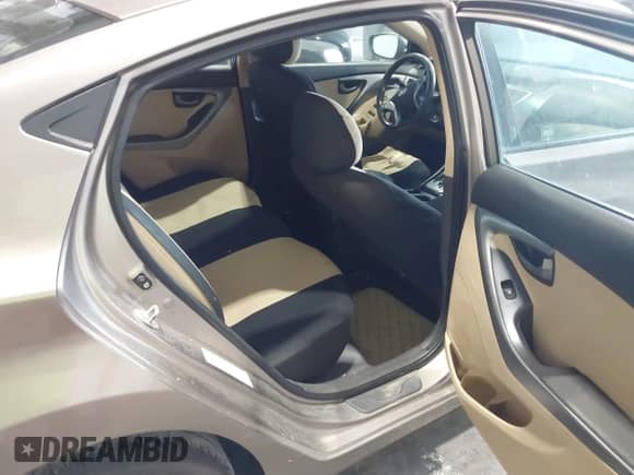 2011 Hyundai Elantra GLS z VIN 5NPDH4AE8BH022183, wystawiony jako IAAI lot #42787382 z przebiegiem 207 021 mil mil oraz . Historia ofert i sprzedaży dostępna na DreamBid. Obrazek 8.