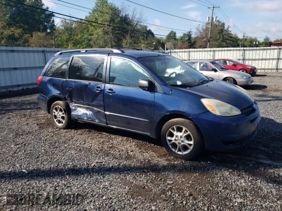 2005 Toyota Sienna LE with VIN 5TDBA23C15S039045, listed as a Copart auction lot 81860655 with 230,281 mi miles and Salvage title. Bid and sale history available at DreamBid. Image 4.