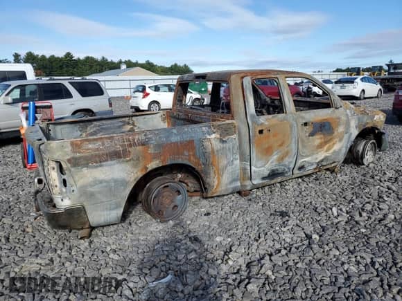 2015 Ram 1500 SLT z VIN 1C6RR7GG6FS664669, wystawiony jako Copart lot #72382614 z przebiegiem Nie podano mil oraz Szkoda całkowita • Salvage title. Historia ofert i sprzedaży dostępna na DreamBid. Obrazek 3.