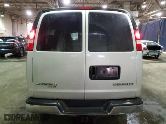 2006 Chevrolet Express Passenger с VIN 1GAHG35U161184548, выставлен на аукционе Copart как лот 83356414 с пробегом 164 196 миль миль и Чистый • Clean title. История ставок и продаж доступна на DreamBid. Изображение 6.