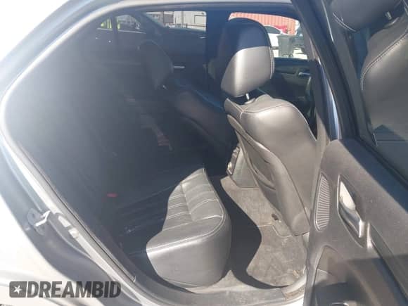 2014 Chrysler 300 S with VIN 2C3CCABT5EH118814, listed as a IAAI auction lot 43351388 with 152,597 mi miles and . Bid and sale history available at DreamBid. Image 8.