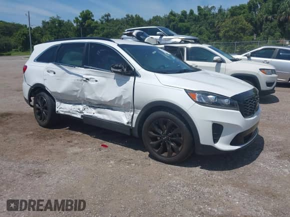 2020 Kia Sorento LX с VIN 5XYPG4A52LG659708, выставлен на аукционе IAAI как лот 43122688 с пробегом 83 141 миль миль и . История ставок и продаж доступна на DreamBid. Изображение 1.