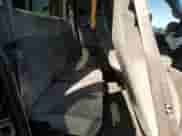2000 Ford F-150 XL z VIN 1FTRX18L9YKA39810, wystawiony jako Copart lot #85877565 z przebiegiem 191 424 mil mil oraz Szkoda całkowita • Salvage title. Historia ofert i sprzedaży dostępna na DreamBid. Obrazek 10.