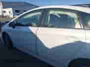 2013 Toyota Prius One с VIN JTDKN3DU1D5647492, выставлен на аукционе IAAI как лот 43128327 с пробегом 181 706 миль миль и . История ставок и продаж доступна на DreamBid. Изображение 13.