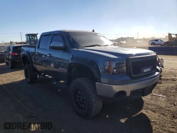 2008 GMC Sierra 1500 SL with VIN 2GTEK13C481267945, listed as a Copart auction lot 89013005 with 286,401 mi miles and Clean title. Bid and sale history available at DreamBid. Image 4.