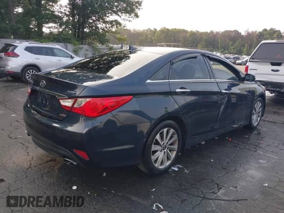 2014 Hyundai Sonata Limited z VIN 5NPEC4AB2EH912112, wystawiony jako IAAI lot #42932086 z przebiegiem 147 057 mil mil oraz . Historia ofert i sprzedaży dostępna na DreamBid. Obrazek 4.