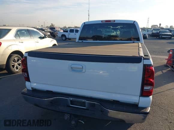 2005 GMC Sierra 1500 SLT with VIN 2GTEC19T851291536, listed as a IAAI auction lot 41428286 with 232,611 mi miles and . Bid and sale history available at DreamBid. Image 15.