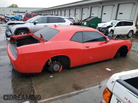 2020 Dodge Challenger R/T Scat Pack with VIN 2C3CDZFJ2LH210657, listed as a Copart auction lot 81006735 with 9,205 mi miles and Salvage title. Bid and sale history available at DreamBid. Image 3.