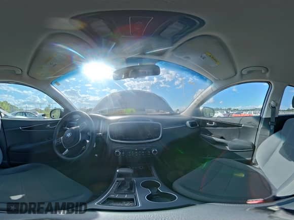 2019 Kia Sorento LX with VIN 5XYPG4A33KG503951, listed as a IAAI auction lot 43073039 with 100,288 mi miles and . Bid and sale history available at DreamBid. Image 18.