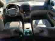 2005 Toyota Sienna XLE z VIN 5TDBA22C45S054060, wystawiony jako Copart lot #85373105 z przebiegiem 206 022 mil mil oraz Szkoda całkowita • Salvage title. Historia ofert i sprzedaży dostępna na DreamBid. Obrazek 8.