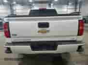 2017 Chevrolet Silverado 1500 LT с VIN 1GCVKREC0HZ217577, выставлен на аукционе Copart как лот 64971435 с пробегом 78 195 миль миль и Списание • Salvage title. История ставок и продаж доступна на DreamBid. Изображение 6.