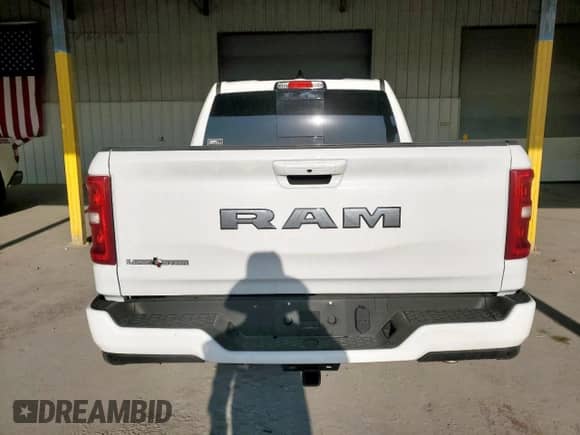 2025 Ram 1500 Big Horn z VIN 1C6RREFG0SN608564, wystawiony jako Copart lot #68022885 z przebiegiem 16 489 mil mil oraz Szkoda całkowita • Salvage title. Historia ofert i sprzedaży dostępna na DreamBid. Obrazek 6.