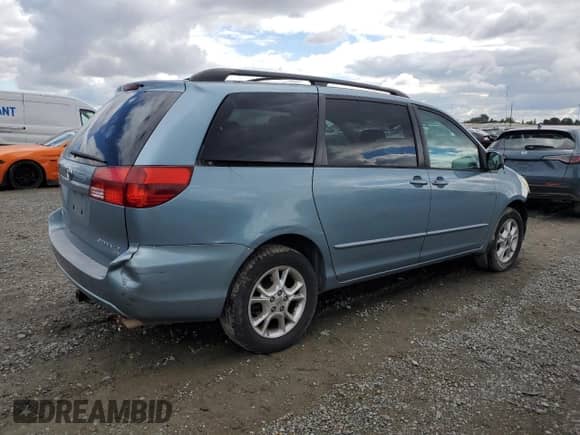 2005 Toyota Sienna LE with VIN 5TDBA23C05S032202, listed as a Copart auction lot 86481275 with 214,786 mi miles and Salvage title. Bid and sale history available at DreamBid. Image 3.
