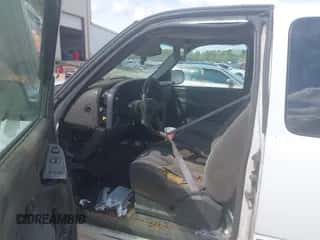 2003 Chevrolet Silverado 1500 LS с VIN 1GCEK19T23E380632, выставлен на аукционе IAAI как лот 43351052 с пробегом Не указан миль и . История ставок и продаж доступна на DreamBid. Изображение 5.