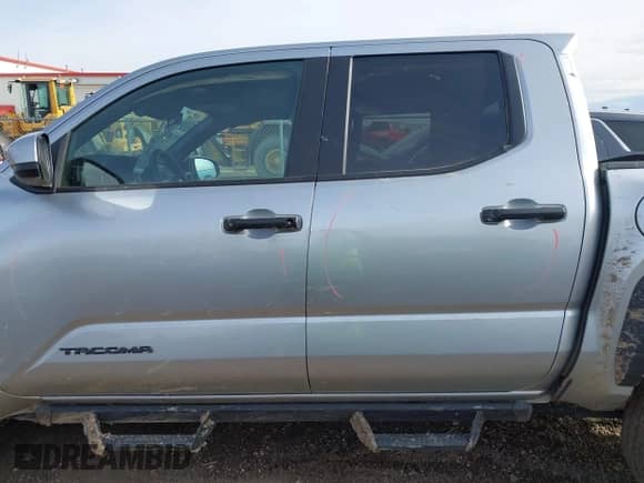 2024 Toyota Tacoma SR5 with VIN 3TYLB5JN0RT037837, listed as a IAAI auction lot 41315485 with 14,471 mi miles and . Bid and sale history available at DreamBid. Image 15.