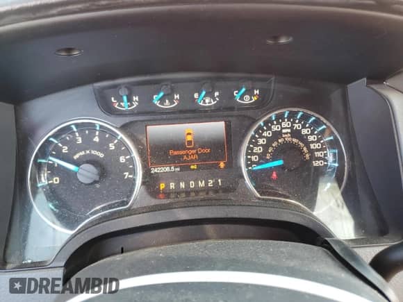 2013 Ford F-150 STX с VIN 1FTFX1EFXDFC86144, выставлен на аукционе Copart как лот 85391675 с пробегом 242 206 миль миль и Списание • Salvage title. История ставок и продаж доступна на DreamBid. Изображение 9.