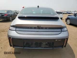 2023 Hyundai Ioniq 6 Limited с VIN KMHM54AC1PA032071, выставлен на аукционе Copart как лот 64257814 с пробегом 12 708 миль миль и Списание • Salvage title. История ставок и продаж доступна на DreamBid. Изображение 6.