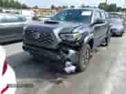 2023 Toyota Tacoma SR z VIN 3TMCZ5AN3PM613358, wystawiony jako IAAI lot #43211852 z przebiegiem 25 287 mil mil oraz . Historia ofert i sprzedaży dostępna na DreamBid. Obrazek 22.