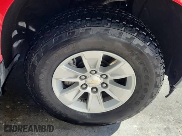 2024 Chevrolet Silverado 1500 LT z VIN 1GCRDDEK1RZ155405, wystawiony jako IAAI lot #43540237 z przebiegiem 50 431 mil mil oraz . Historia ofert i sprzedaży dostępna na DreamBid. Obrazek 8.