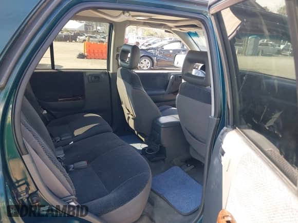 1999 Honda Passport LX с VIN 4S6CM58W8X4405536, выставлен на аукционе IAAI как лот 41891974 с пробегом 209 464 миль миль и . История ставок и продаж доступна на DreamBid. Изображение 8.