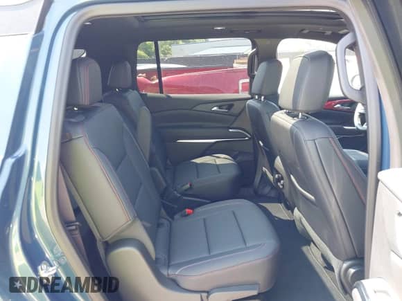 2025 Chevrolet Traverse AWD Z71 с VIN 1GNEVJRS0SJ261683, выставлен на аукционе IAAI как лот 42572021 с пробегом 1 766 миль миль и . История ставок и продаж доступна на DreamBid. Изображение 8.
