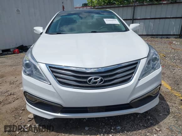 2017 Hyundai Azera Limited z VIN KMHFH4JGXHA588500, wystawiony jako IAAI lot #42888010 z przebiegiem 131 310 mil mil oraz . Historia ofert i sprzedaży dostępna na DreamBid. Obrazek 6.