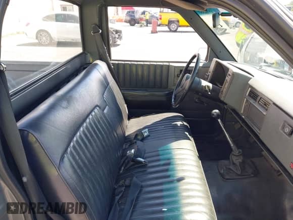 1989 Chevrolet S-10 with VIN 1GCBS14E2K2236204, listed as a IAAI auction lot 42700553 with 156,875 mi miles and . Bid and sale history available at DreamBid. Image 5.