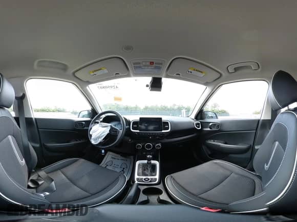 2024 Hyundai Venue Limited с VIN KMHRC8A34RU305640, выставлен на аукционе IAAI как лот 42950807 с пробегом 8 158 миль миль и . История ставок и продаж доступна на DreamBid. Изображение 19.