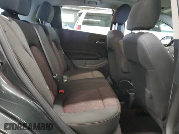 2017 Chevrolet Sonic LT с VIN 1G1JD6SH5H4115107, выставлен на аукционе Copart как лот 85110035 с пробегом 84 175 миль миль и Чистый • Clean title. История ставок и продаж доступна на DreamBid. Изображение 10.