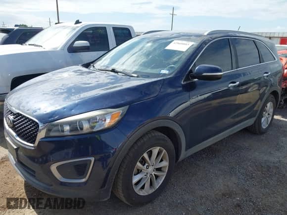 2017 Kia Sorento LX z VIN 5XYPGDA52HG194628, wystawiony jako IAAI lot #42868803 z przebiegiem 118 504 mil mil oraz . Historia ofert i sprzedaży dostępna na DreamBid. Obrazek 17.