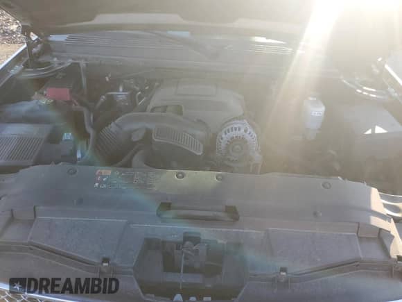 2011 Chevrolet Suburban LT z VIN 1GNSKJE33BR395289, wystawiony jako Copart lot #71931345 z przebiegiem 214 658 mil mil oraz Szkoda całkowita • Salvage title. Historia ofert i sprzedaży dostępna na DreamBid. Obrazek 11.