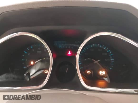 2010 Chevrolet Traverse LS z VIN 1GNLREED4AS105102, wystawiony jako IAAI lot #42628180 z przebiegiem 213 124 mil mil oraz . Historia ofert i sprzedaży dostępna na DreamBid. Obrazek 7.