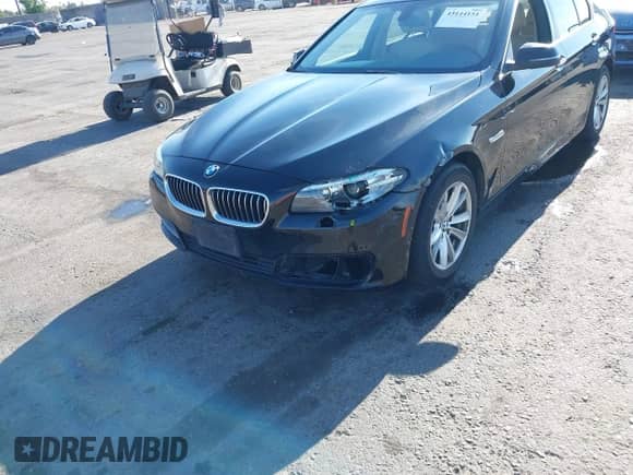 2014 BMW 5 Series 528i z VIN WBA5A5C53ED506569, wystawiony jako IAAI lot #43144151 z przebiegiem 156 745 mil mil oraz . Historia ofert i sprzedaży dostępna na DreamBid. Obrazek 6.